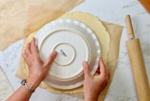 2. center the pie pan