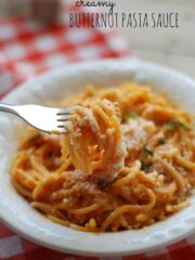 this is a picture of creamy butternut pasta sauce that contains butternut squash, red bell pepper, and garlic. Recipe at beneficial-bento.com