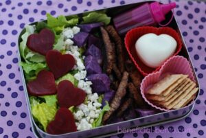 pretty and healthy Valentine's lunch idea