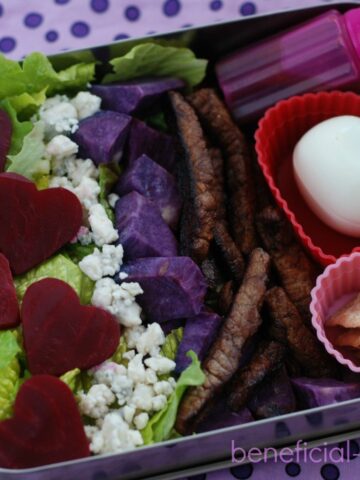 pretty and healthy Valentine's lunch idea