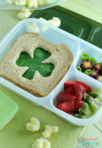 simple shamrock sandwich in #easylunchboxes