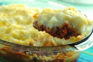Best Shepherd's Pie Recipe - so rich, and cheesy, but it's made with cauliflower and cottage cheese - my picky son would not believe it!