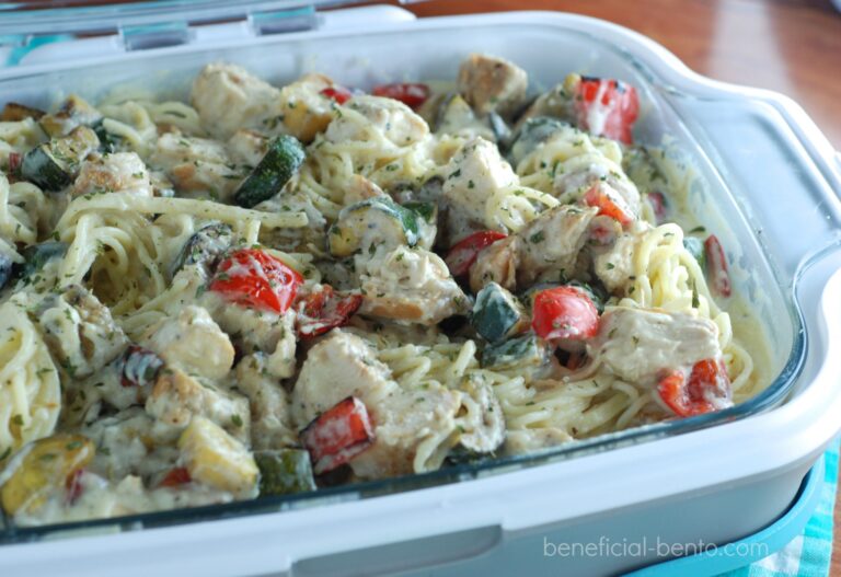 Healthy Alfredo Sauce with grilled veggies, chicken, and pasta in my Fit & Fresh bakeware
