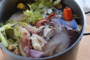 how to make your own homemade chicken stock