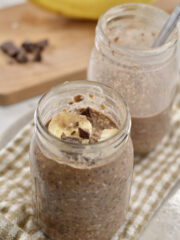 overnight oats, 2 jars