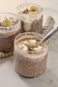 pb chocolate overnight oats, vertical