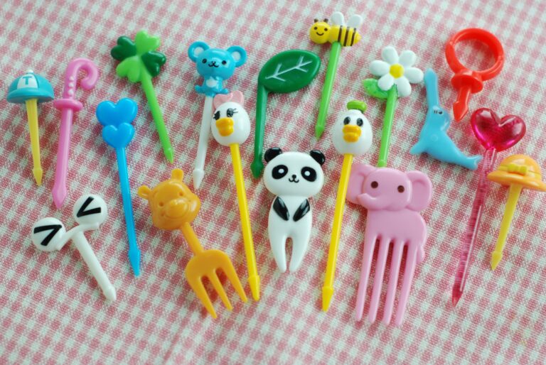 bento picks are so cute, but so hard to wash and keep track of! Great info here from beneficial-bento