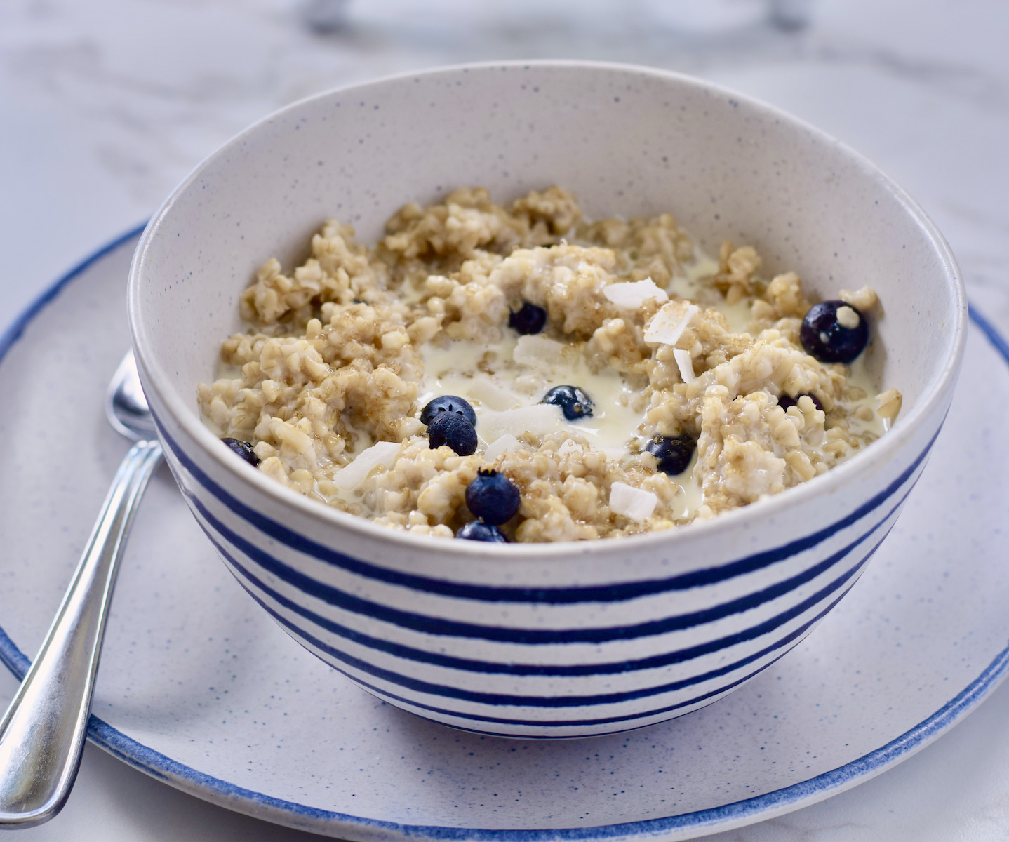 blueberry coconut oats, square