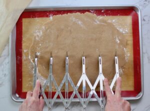 cut with 5 wheel cutting tool