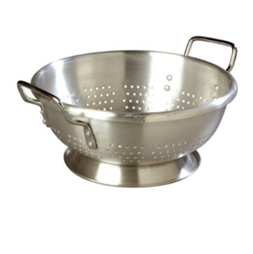 large 8 quart colander