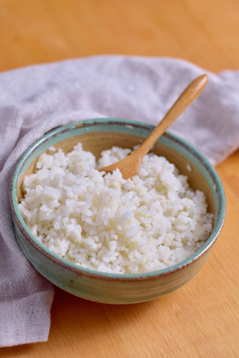 low carb half calorie rice in bowl