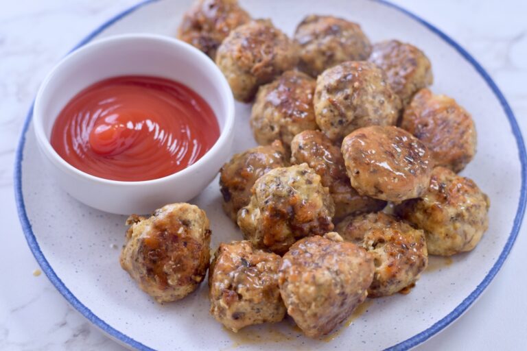 low carb chicken meatballs, sauce