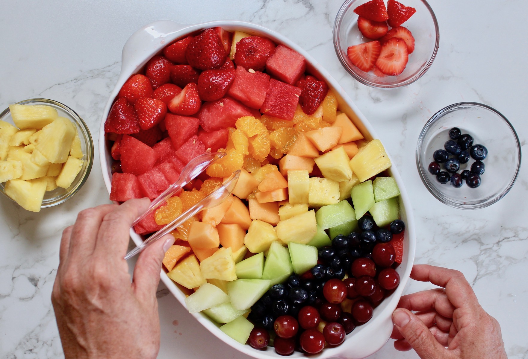 arrange fruit in rainbow order