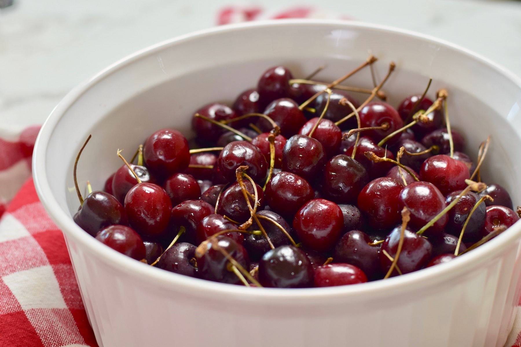 cherries in bowl