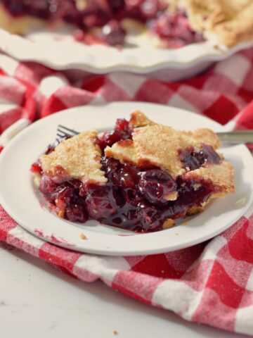 gluten free cherry pie slice