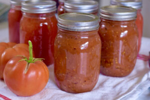 tomato puree in jars