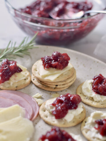 cranberry sauce on crackers