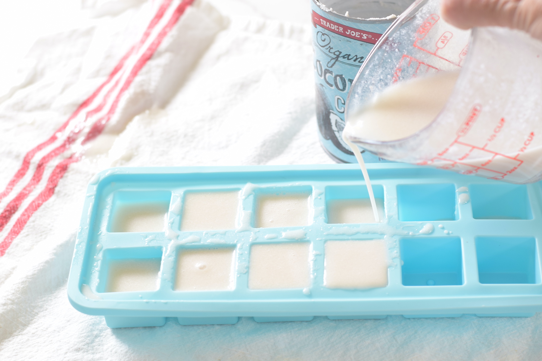 coconut cream in ice tray, pour