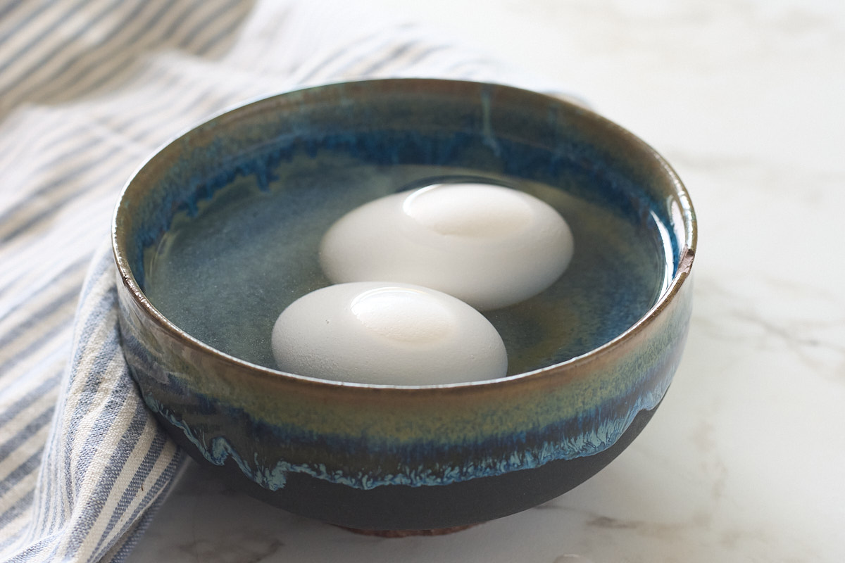 warm the egg